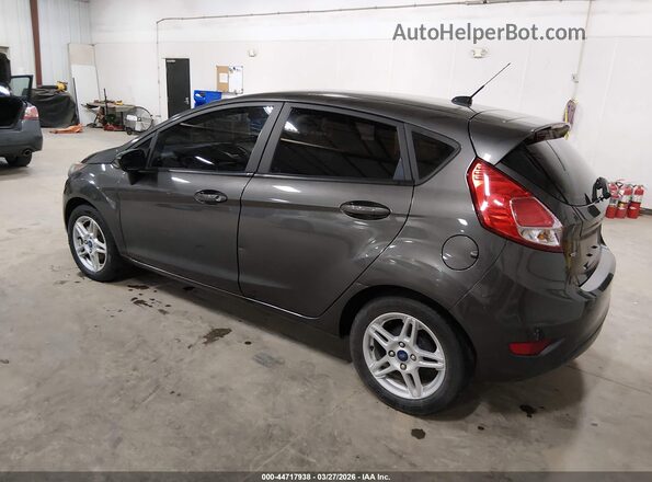 3FADP4EJ0JM142956 2018 FORD FIESTA Серебряный Задняя левая четверть