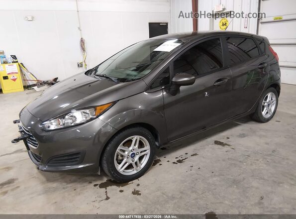 3FADP4EJ0JM142956 2018 FORD FIESTA Серебряный Передняя левая четверть