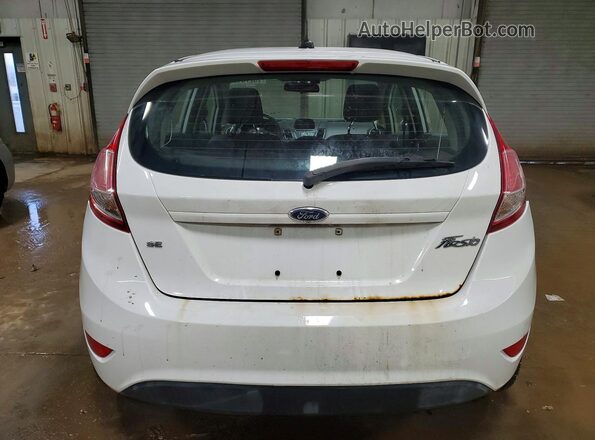 3FADP4EJ2GM111927 2016 FORD FIESTA Белый Вид сзади