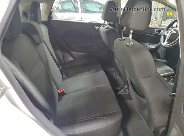 3FADP4EJ2GM111927 2016 FORD FIESTA Белый Вид задних сидений