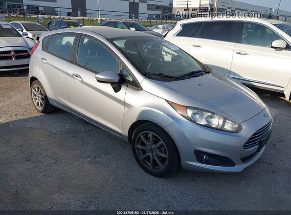 3FADP4EJ3KM138045 2019 FORD FIESTA Серебряный Передняя правая четверть