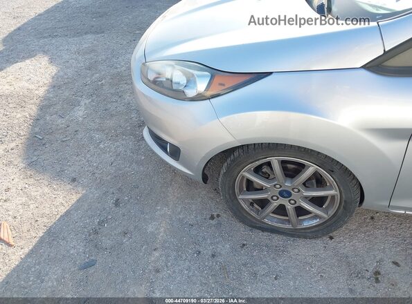 3FADP4EJ3KM138045 2019 FORD FIESTA Серебряный Вид спереди