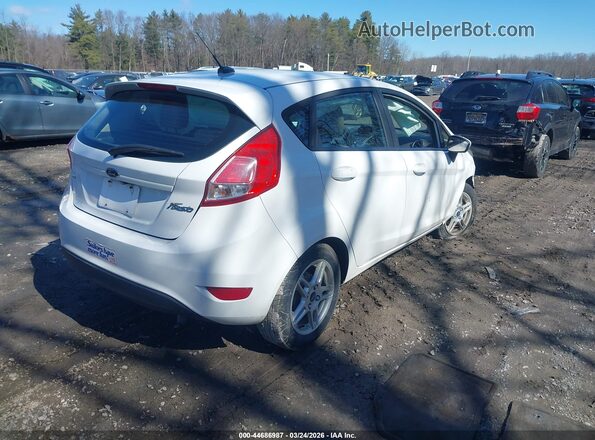 3FADP4EJ4JM112858 2018 FORD FIESTA Белый Задняя правая четверть
