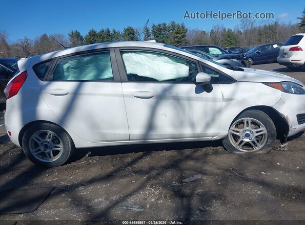 3FADP4EJ4JM112858 2018 FORD FIESTA Белый Вид щитка приборов