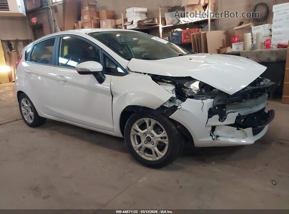 3FADP4EJ5GM162600 2016 FORD FIESTA Белый Передняя правая четверть