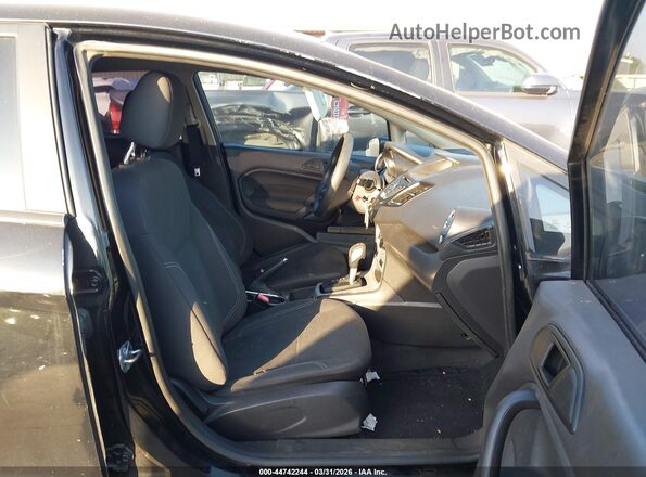 3FADP4EJ6JM110688 2018 FORD FIESTA Черный Вид салона спереди