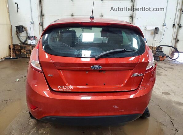 3FADP4EJ7JM104222 2018 FORD FIESTA Оранжевый Вид сзади