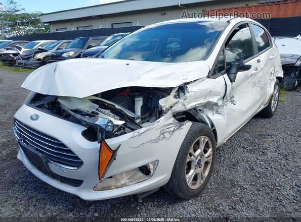 3FADP4EJ8GM165331 2016 FORD FIESTA Белый Вид спереди