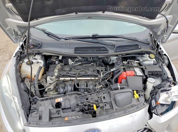 3FADP4EJ8JM110594 2018 FORD FIESTA Серебряный Вид задней части салона