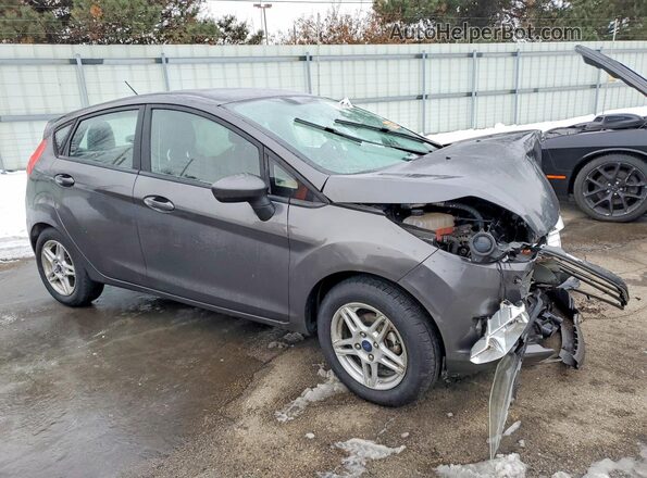 3FADP4EJ8JM119618 2018 FORD FIESTA Серый Передняя правая четверть
