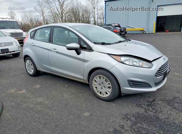 3FADP4TJ6GM105678 2016 FORD FIESTA Серебряный Передняя правая четверть