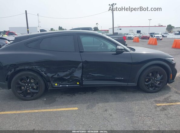 3FMTK1R41RMA23733 2024 FORD MUSTANG MACH-E Черный Вид задней части салона
