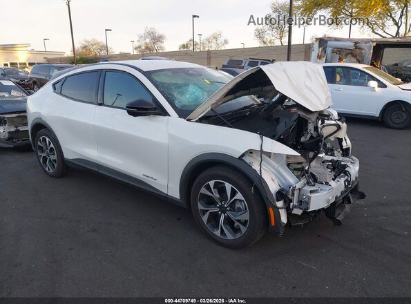 3FMTK1R43SMA42631 2025 FORD MUSTANG MACH-E Белый Передняя правая четверть