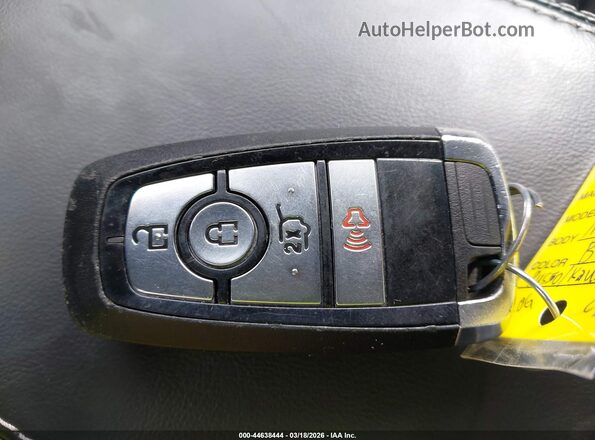 3FMTK1R45RMA16476 2024 FORD MUSTANG MACH-E Черный Вид панели приборов