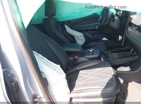 3FMTK1R46RMA23758 2024 FORD MUSTANG MACH-E Pewter Вид салона спереди