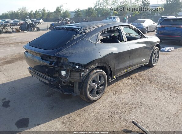 3FMTK2R7XMMA60627 2021 FORD MUSTANG MACH-E Черный Задняя правая четверть