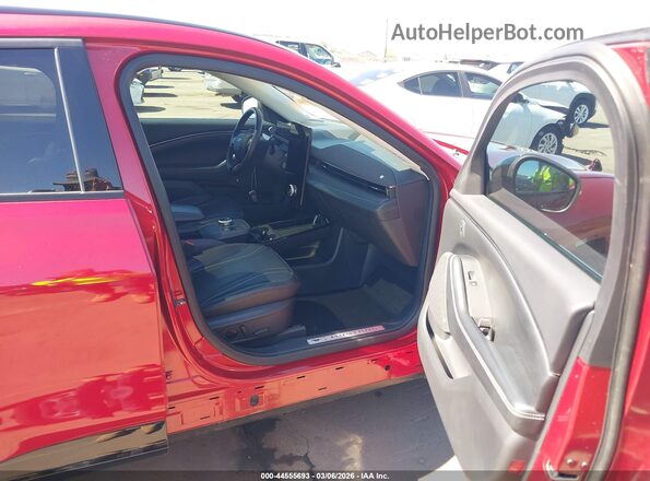 3FMTK3RM7PMA27651 2023 FORD MUSTANG MACH-E PREMI Red Widok wnętrza z przodu