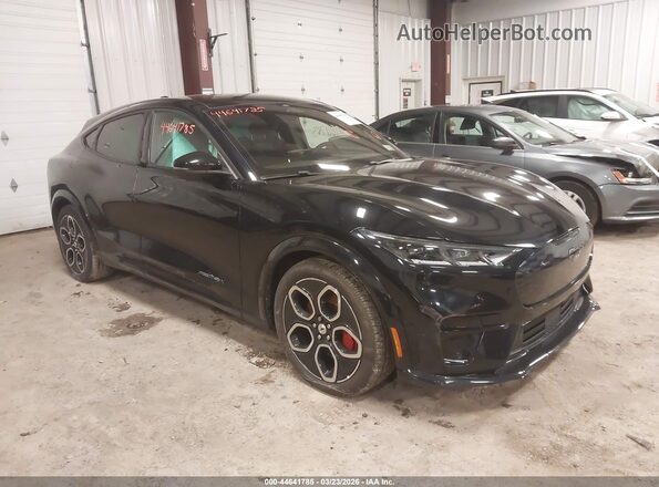 3FMTK4SEXPMA28916 2023 FORD MUSTANG MACH-E Черный Передняя правая четверть