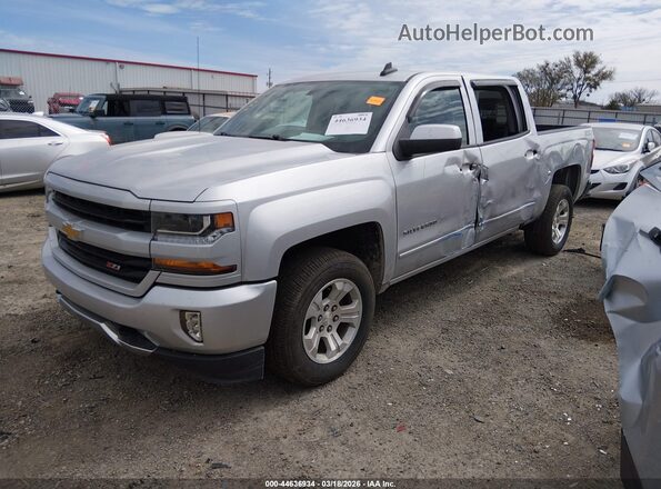 3GCUKRECXJG603005 2018 CHEVROLET SILVERADO Silver Vista tres cuartos delantera izquierda