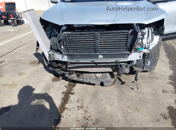3GKALMEV7NL107522 2022 GMC TERRAIN Silver Widok z przodu