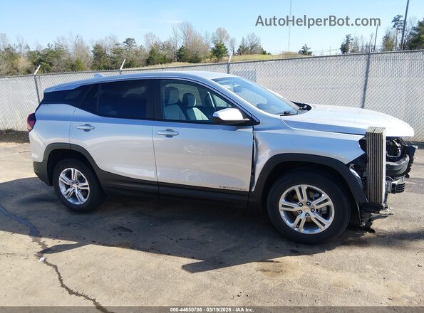 3GKALMEV7NL107522 2022 GMC TERRAIN Silver Widok wnętrza 360 stopni