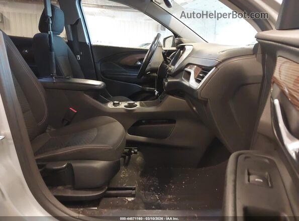 3GKALTEV6LL214987 2020 GMC TERRAIN Серебряный Вид салона спереди