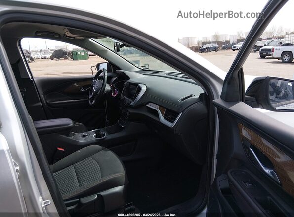 3GKALTEV8ML398637 2021 GMC TERRAIN Серебряный Вид салона спереди