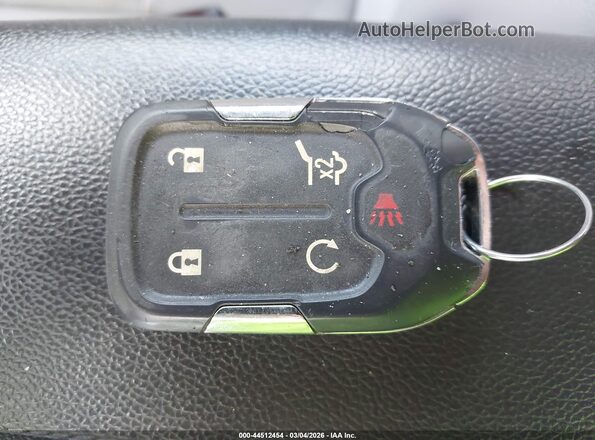 3GKALVEG9PL137423 2023 GMC TERRAIN Белый Вид панели приборов