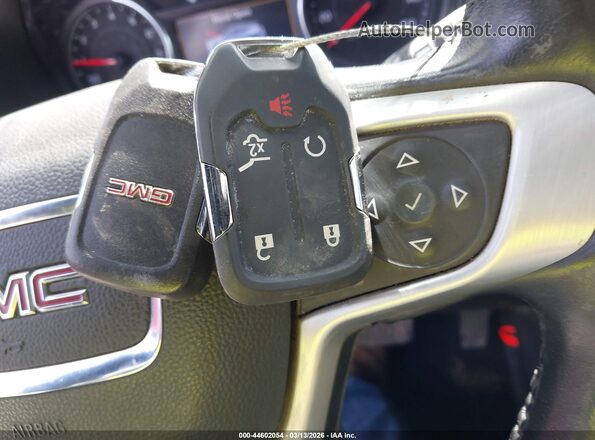 3GKALVEX9LL190682 2020 GMC TERRAIN Белый Вид панели приборов