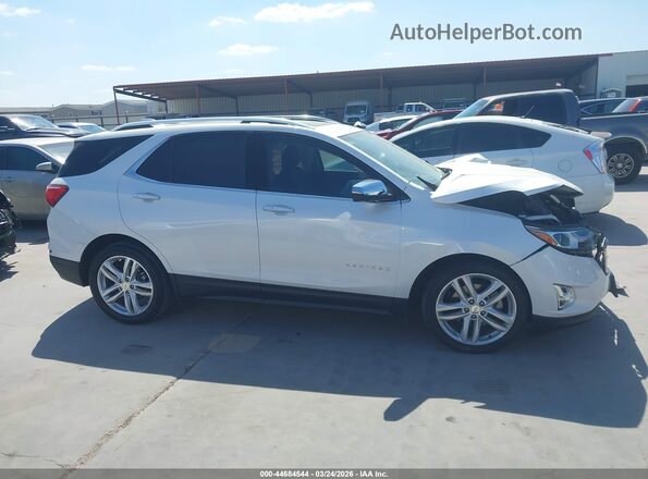 3GNAXPEX8LS597806 2020 CHEVROLET EQUINOX White Widok wnętrza z tyłu