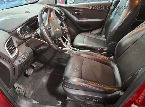 3GNCJLSB2JL386166 2018 CHEVROLET TRAX Темно-бордовый Вид салона спереди