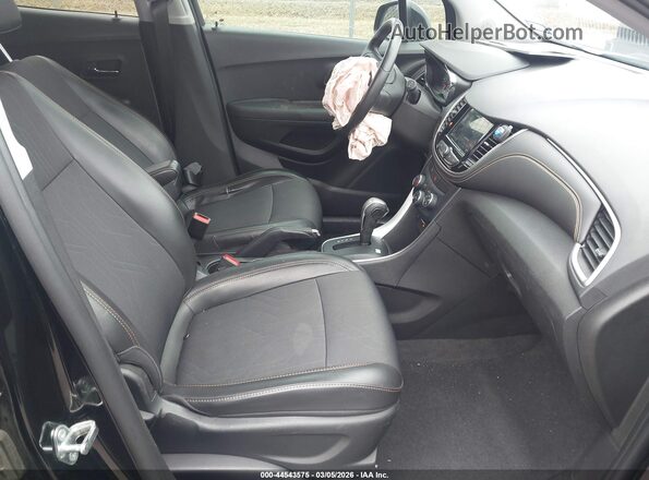 3GNCJLSB3JL267932 2018 CHEVROLET TRAX Черный Вид салона спереди