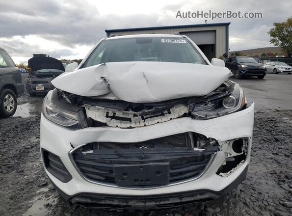 3GNCJLSB3KL304401 2019 CHEVROLET TRAX Белый Вид спереди