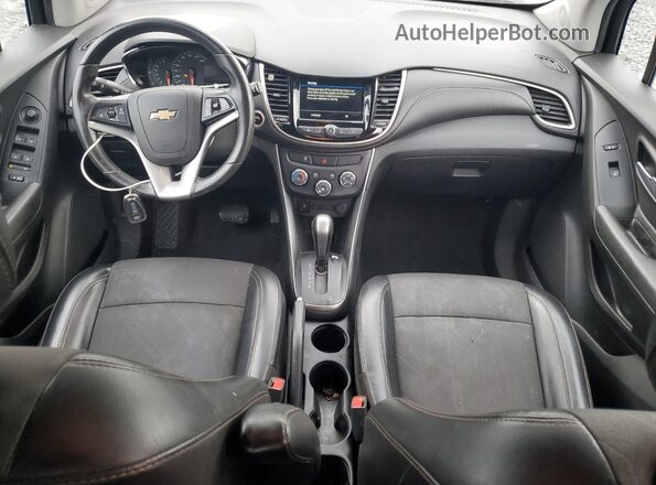 3GNCJLSB3KL304401 2019 CHEVROLET TRAX Белый Вид панели приборов
