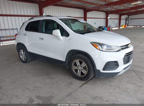 3GNCJLSB8HL225623 2017 CHEVROLET TRAX Белый Передняя правая четверть