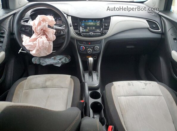 3GNCJLSB8KL211468 2019 CHEVROLET TRAX Серый Вид панели приборов