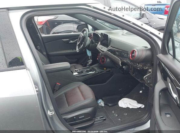 3GNKBERS5SS231435 2025 CHEVROLET BLAZER Серый Вид салона спереди