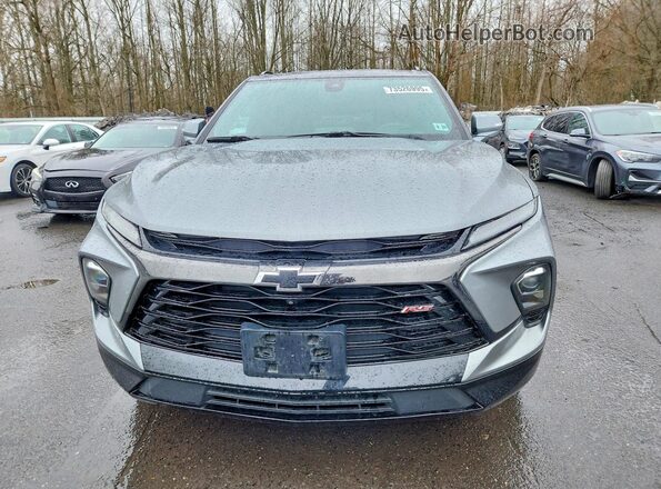 3GNKBERS8PS209744 2023 CHEVROLET BLAZER Серебряный Вид спереди