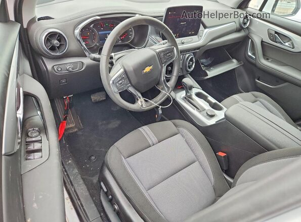 3GNKBHR40TS141050 2026 CHEVROLET BLAZER Белый Вид панели приборов