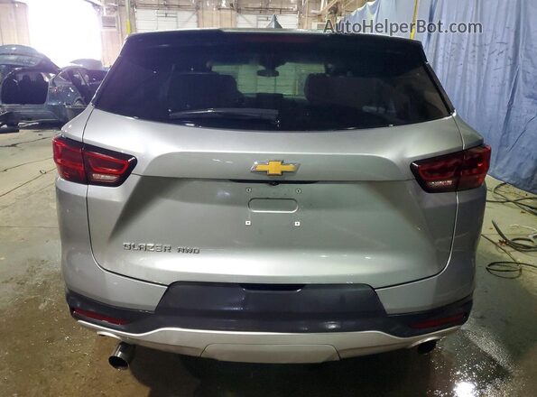 3GNKBHR45SS233785 2025 CHEVROLET BLAZER Серебряный Вид сзади