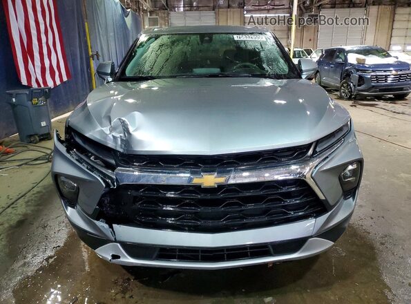 3GNKBHR45SS233785 2025 CHEVROLET BLAZER Серебряный Вид спереди
