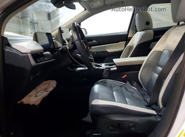 3GPKHXRJ0SS503320 2025 HONDA PROLOGUE Белый Вид салона спереди