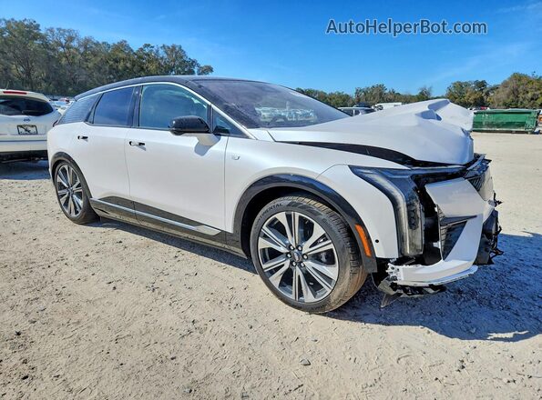 3GYK3DMR1SS210421 2025 CADILLAC OPTIQ White Przód prawy