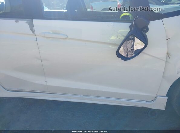 3HGGK5H66JM721017 2018 HONDA FIT White 