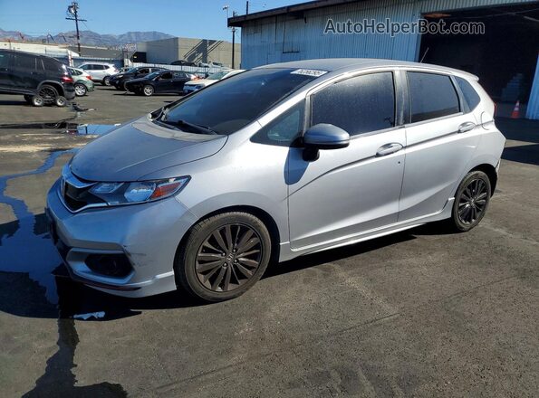 3HGGK5H6XJM702552 2018 HONDA FIT Серебряный Передняя левая четверть