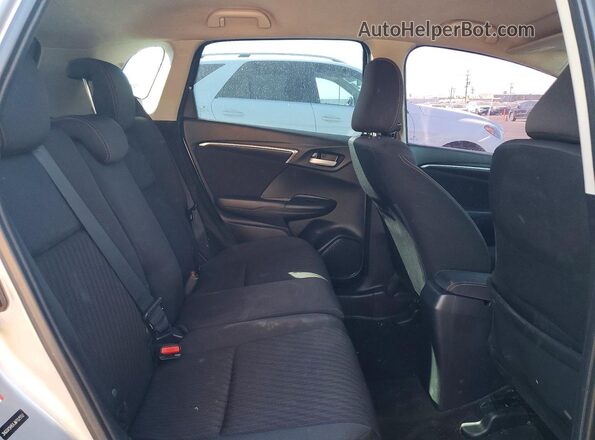 3HGGK5H6XJM702552 2018 HONDA FIT Серебряный Вид задней части салона
