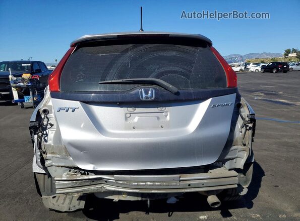 3HGGK5H6XJM702552 2018 HONDA FIT Серебряный Вид сзади