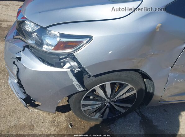 3HGGK5H81JM711738 2018 HONDA FIT Серебряный 