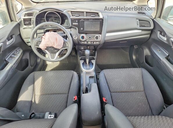3HGGK5H82KM744913 2019 HONDA FIT Серый Вид панели приборов