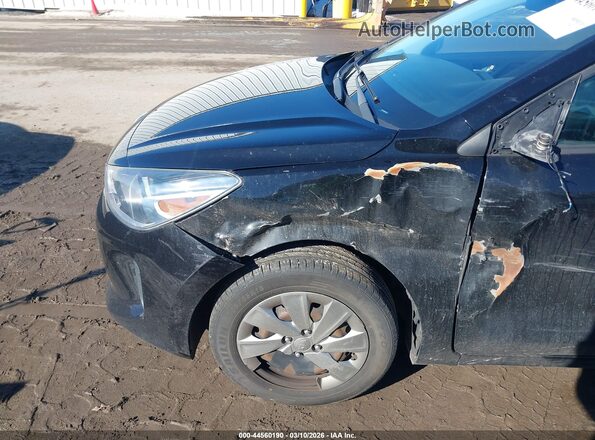 3KPA24AB6JE145705 2018 KIA RIO Черный Вид спереди